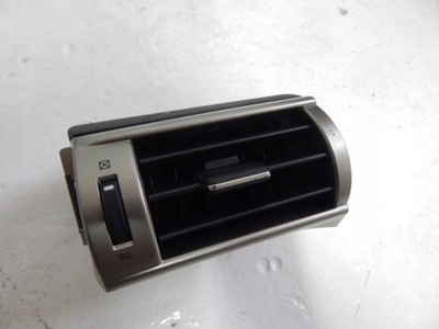 Решітка обдув ліва lexus is 13-16 фото №1