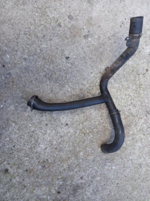 Труба інтеркулер volvo c30 2.0 hdi 08r фото №1