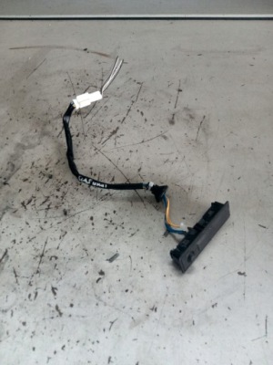 Nissan qashqai iii j12 мікровимикач кришки кнопка фото №1