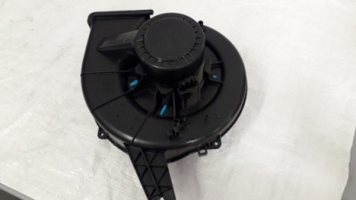 Вентилятор обдув vw polo iv 6q1820015g фото №1