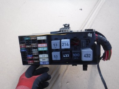 Коробка запобіжників vw phaeton fl 3d0035209f фото №1