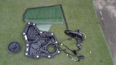 FORD FIESTA MK8 17 OSZPRZET DE PUERTA DERECHOS PARTE TRASERA  