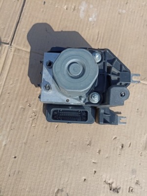 Насос гальмівна abs mercedes w156 gla фото №1