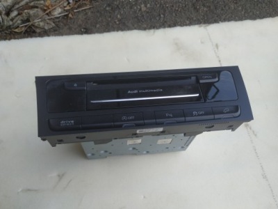 Audi q5 радіо навігація 8r1035670f фото №1