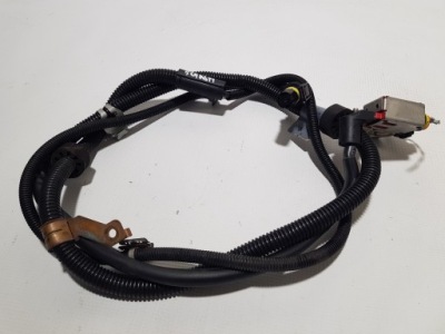 Клемма плюсовая шланг mercedes w212 cls w218 2124405613 фото №1