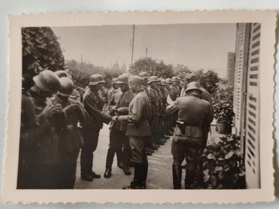 Zdjęcia żołnierze WH nadawanie odznaczeń Niemcy Rzesza Wojna