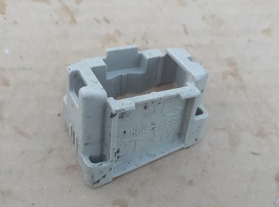 Кронштейн розпилювача фара lewego mazda 3 iii bm 2013-... фото №1