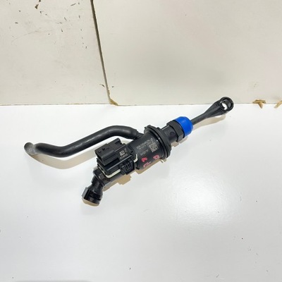 Renault captur ii помпа циліндр зчеплення 306100482r фото №1