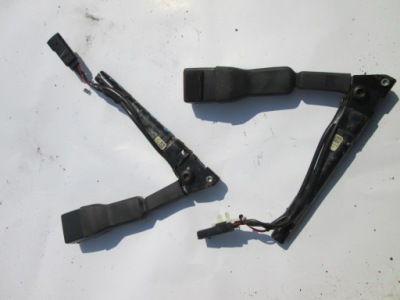 Ford explorer 11- клипса поперечина перед патрон правая фото №1