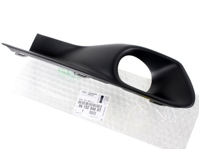 Решётка радиатора бампера рамка противотуманной фары правая citroen ds5 фото №1