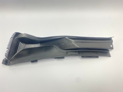 Жабо пластик левая сторона mercedes w126 1268300113 фото №1