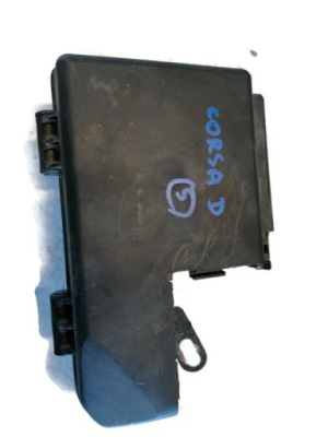 Opel corsa d 08r коробка запобіжників фото №1