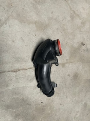 Труба воздухозаборник воздуха интеркулер s60 v60 фото №1