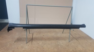 Kia sorento 4 iv 20r-- r молдинг порог правая фото №1