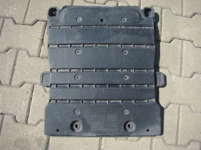 Накладка подвеска audi a3 8v 5q0825230h фото №1