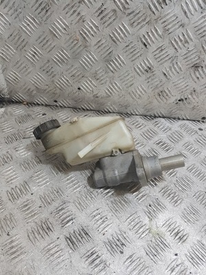 Бачок рідина гальмівний toyota yaris 2 фото №1