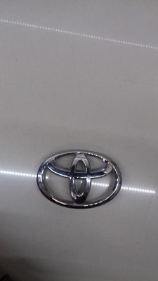 Эмблема крышки задняя yaris 2014-2017 75431-0d120 фото №1