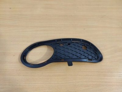 Mercedes c-klasa w203 lift правая решётка бампера фото №1