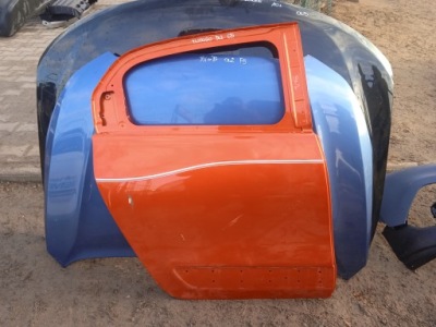 Renault twingo iii двері задні праве фото №1