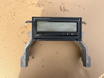 Дисплей годинник mitsubishi carisma 1999-2004 mr381288 фото №1