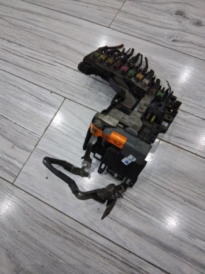 Модуль напряжения аккумулятор g06 citroen c4 ii ds4 9665878380 фото №1