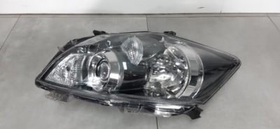 Toyota auris i lift лампа ліва перед 81150-02a60 фото №1