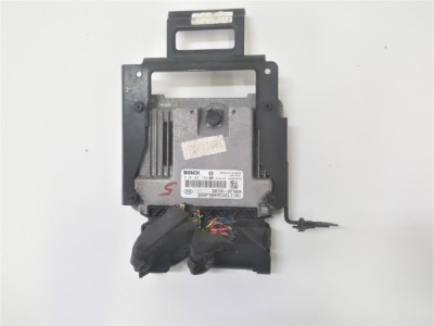 Sportage iii 2.0 crdi бортовой компьютер двигателя 14r. фото №1