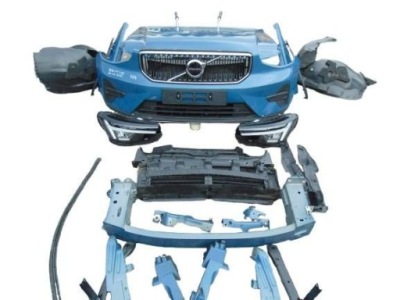 Kompletny перед volvo xc40 lift 2.0b full led 32339436 734 поцарапанный капот фото №1