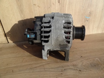 Dacia duster 2014 lift 1,2 tce генератор 231000091r оригінал фото №1