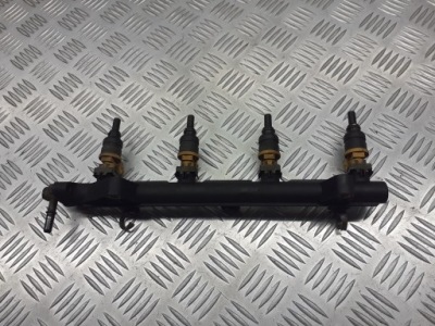 Молдинг упорскування kia rio 1.5 ok30e13250 фото №1