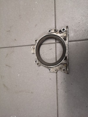 Корпус ущільнювач вала a4 b6 1.8t 06a103171b фото №1