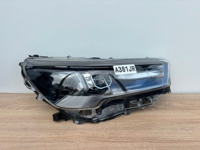 TOYOTA HILUX VIII 20-24 AÑO DERECHA FARO PARTE DELANTERA COMPLETO DIODO LUMINOSO LED 81110-YP121 A381JR  