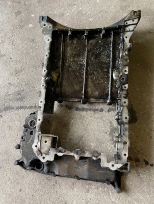 Поддон масляная mercedes jeep chrysler 3.0 cdi crd v6 r6420140202 фото №1