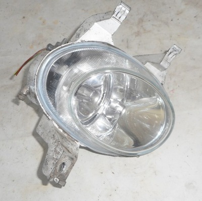 Peugeot 206 противотуманная фара правый 67742329 фото №1
