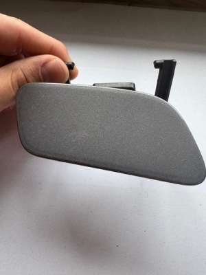 Mercedes gla w156 13r. - заглушка розпилювача правий перед a1568850656 фото №1