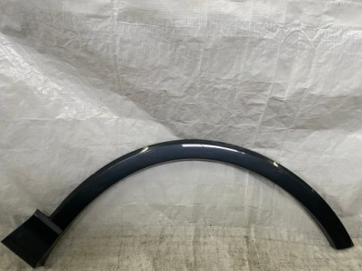 Молдинг права крила audi q3 фото №1