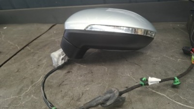 Дзеркало ліва vw passat b8 9pin фото №1