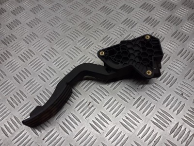 Потенциометр педаль газа renault laguna iii 2.0 dci 180050001r фото №1