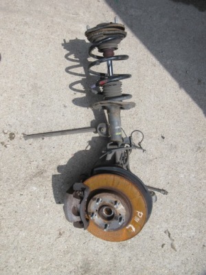 Prius iii гібрид поворотний кулак амортизаторна стійка лівий фото №1