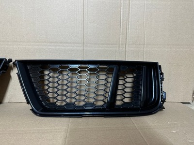 Audi r8 4s0 14-19 задня решітка права оригінал фото №1