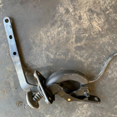 Петля задній кришки багажника 8643158 volvo v70 фото №1