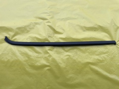 Peugeot 208 ii молдинг ущільнювач права задня 21r фото №1