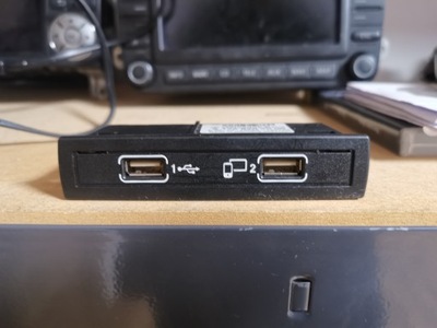 Port разъём usb mercedes carplay android авто a1728202000 фото №1