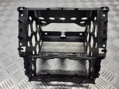 Рамка карман радио vw polo v 1.2 6r0858005 фото №1