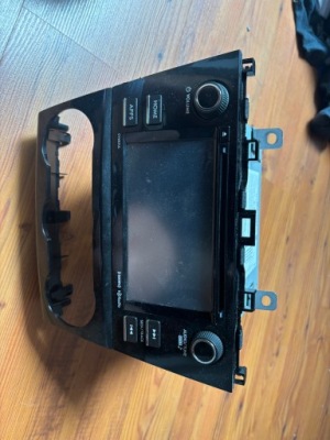 Subaru wrx clarion 2017 радіо оригінал фото №1