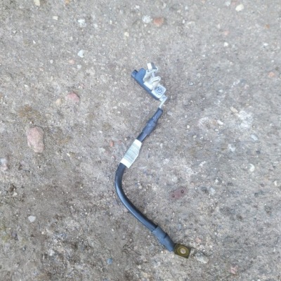 Клема шланг акумулятор 2q0915181 volkswagen оригінальний номер фото №1