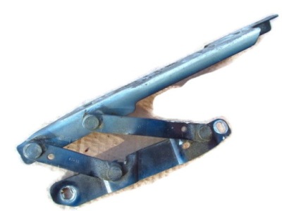 Cherokee liberty kj петля капот правый фото №1