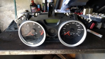 Renault megane ii lift - лічильник приладова панель 8200702530 фото №1