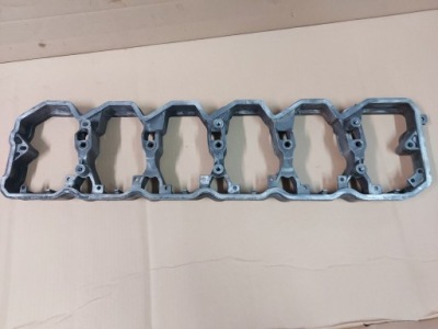 Проставка кришки клапанів iveco eurocargo daf фото №1