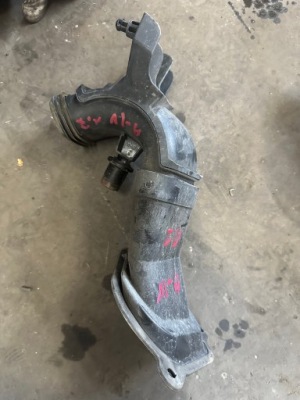 Opel astra iv труба повітрозабірник повітря 13337772 фото №1